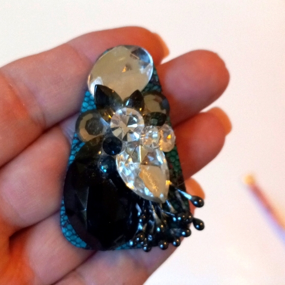 Custom made earrings. - Picture 2 of 6